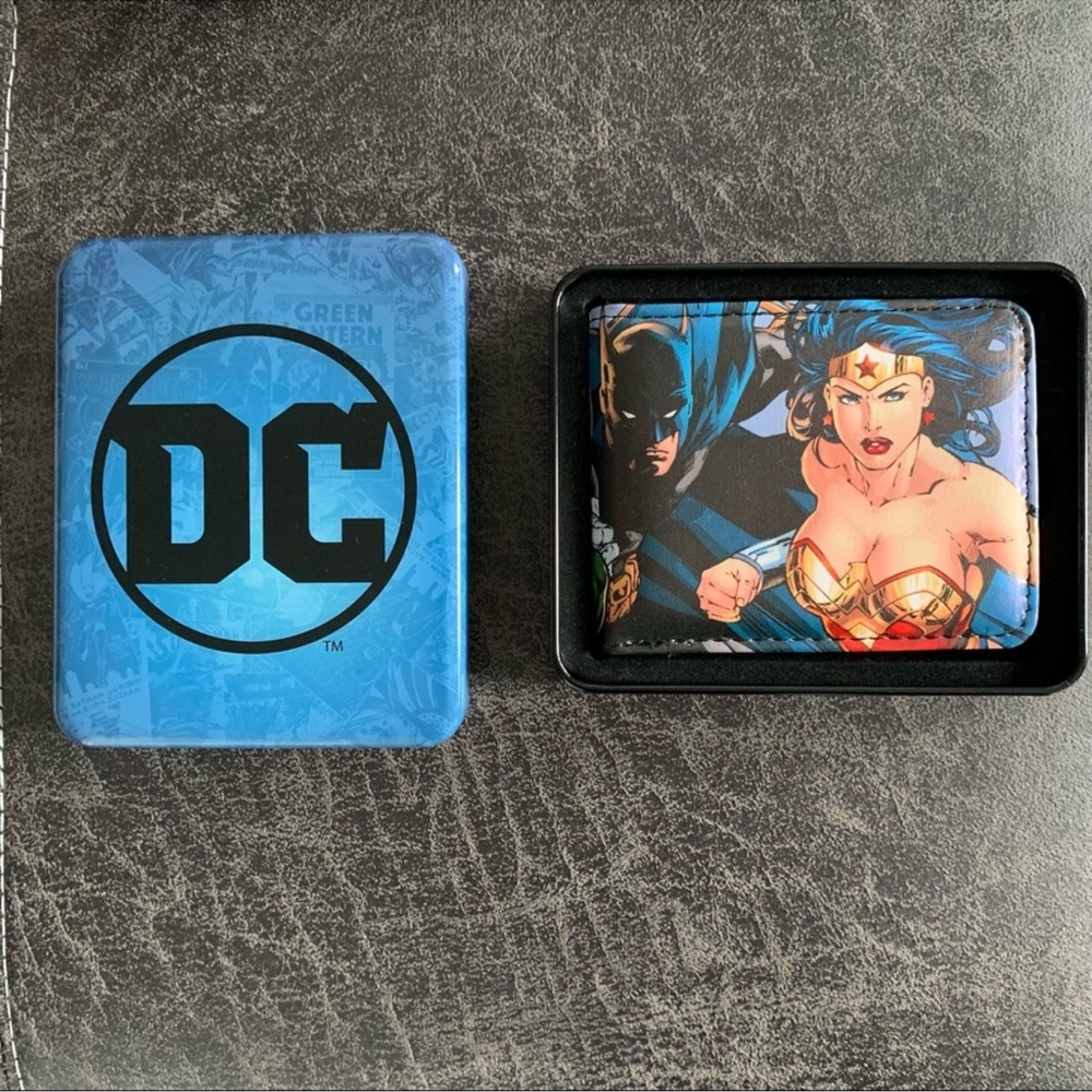 DC Comics Bi-fold Wallet